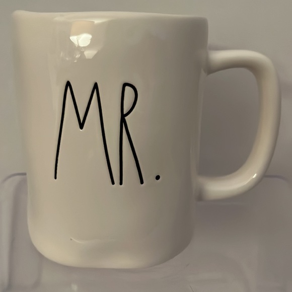 Rae Dunn “Mr” “Mrs” Coffee Mug Set EUC - Picture 2 of 4
